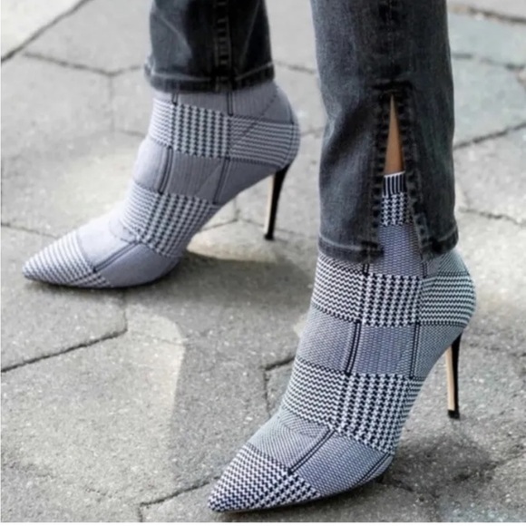 Something Navy Nix Plaid Houndstooth Black White Ankle Sock Booties EUC Size 9 - Picture 2 of 11